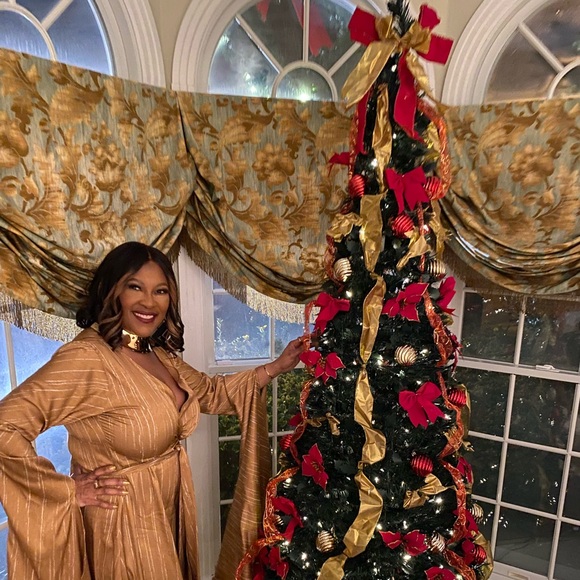 Meet your Posher, Natalie - Picture 2 of 6